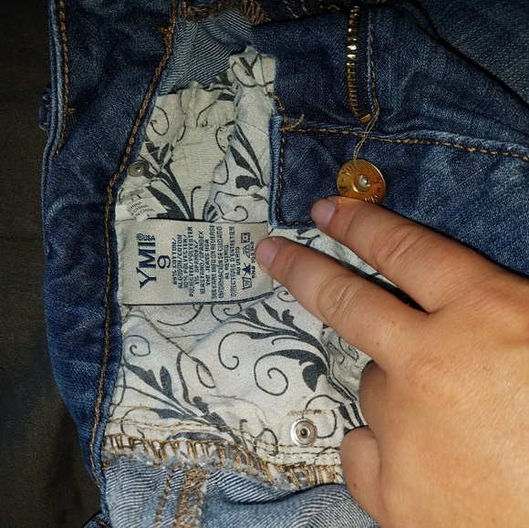 Short - Picture 3 of 3